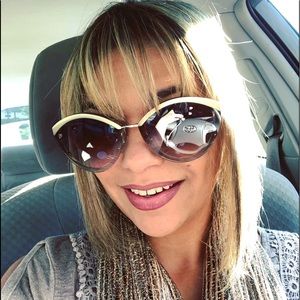 Meet your Posher, Aline